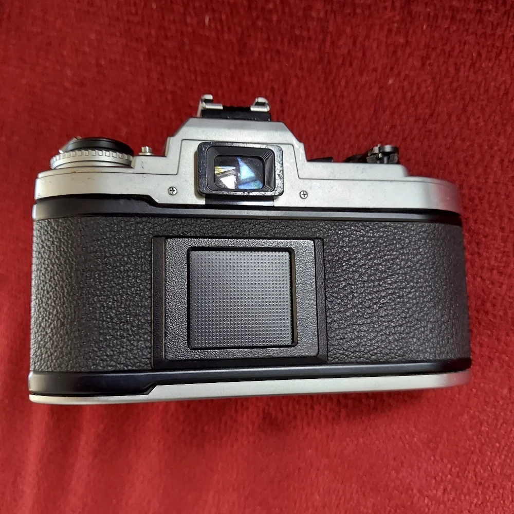 Nikon FG with Series E Lens